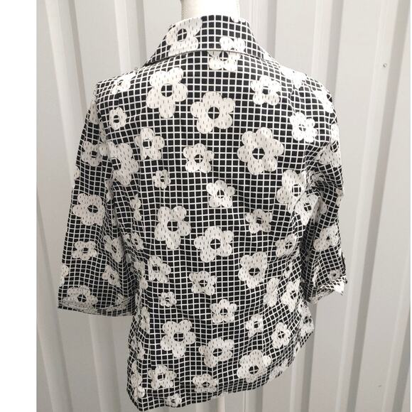 Mishca Top Tie Front Floral Checkered Black White Large - Picture 2 of 4
